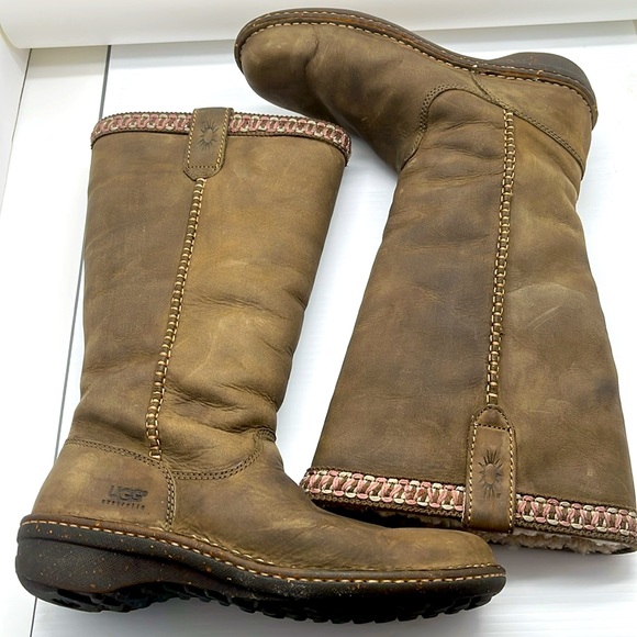 UGG Swell Leather Tall Boots Pull on Sheepskin Lining Brown Size 9 Western Boho - Picture 6 of 17